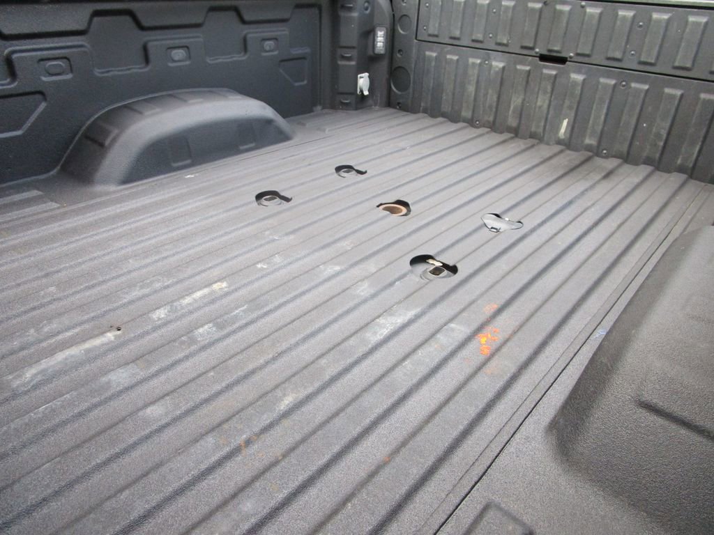 Used 2024 GMC Sierra 2500 AT4 w/ AT4 Premium Plus Package image 17