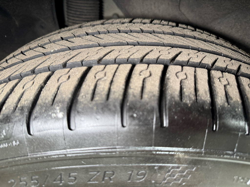 Used 2020 Tesla Model Y Long Range image 30