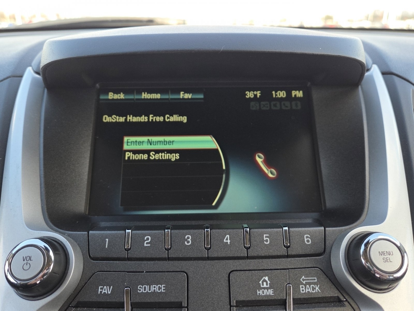 Used 2017 Chevrolet Equinox Premier w/ Enhanced Convenience Package image 3