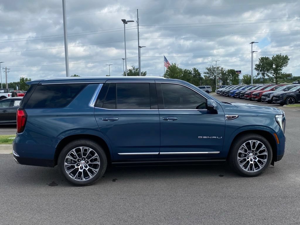 Used 2026 GMC Yukon Denali w/ Denali Reserve Package AWD/4WD image 8