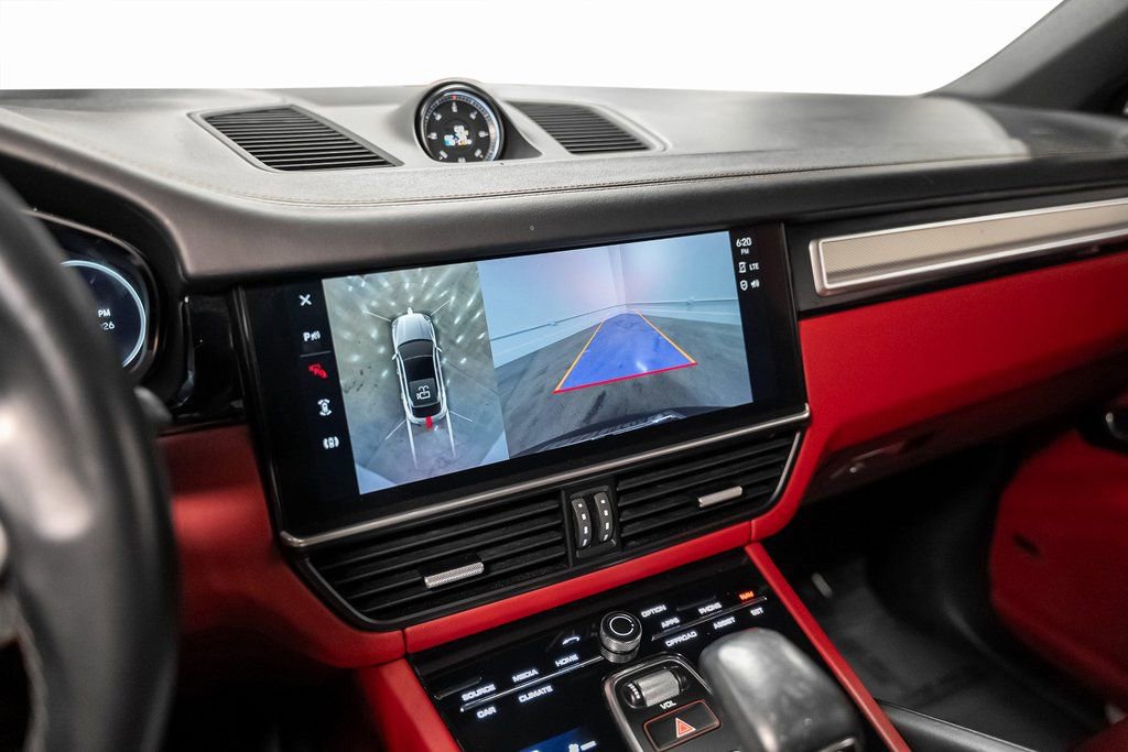 Used 2023 Porsche Cayenne Platinum Edition image 49