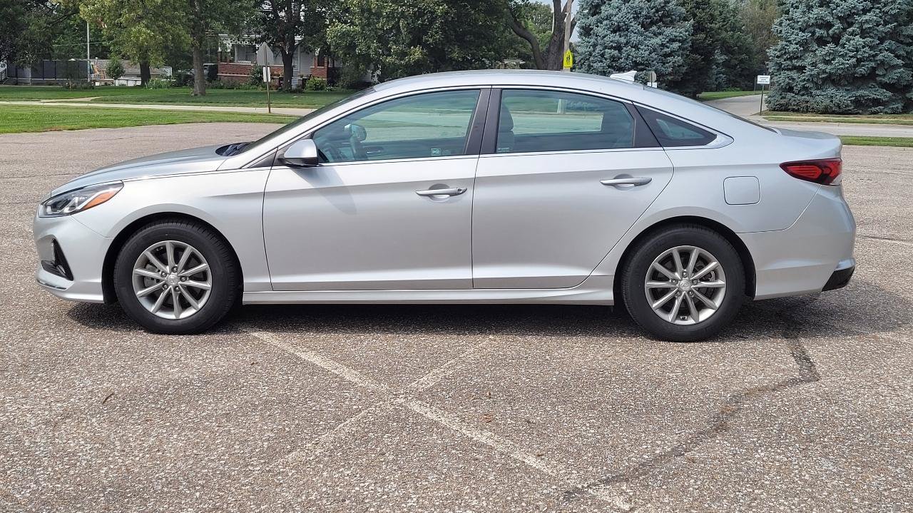 Used 2019 Hyundai Sonata ECO FWD image 2