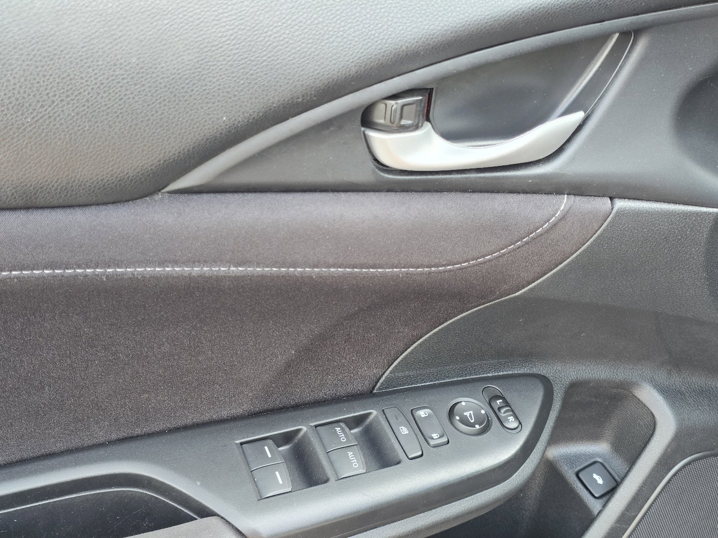 Used 2020 Honda Insight EX image 30