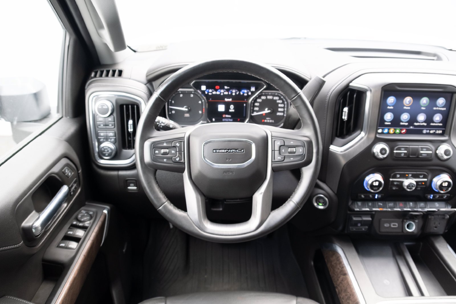 Used 2023 GMC Sierra 3500 Denali w/ Denali Ultimate Package AWD/4WD image 2