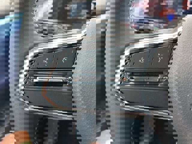 New 2025 Chevrolet Equinox EV LT image 19