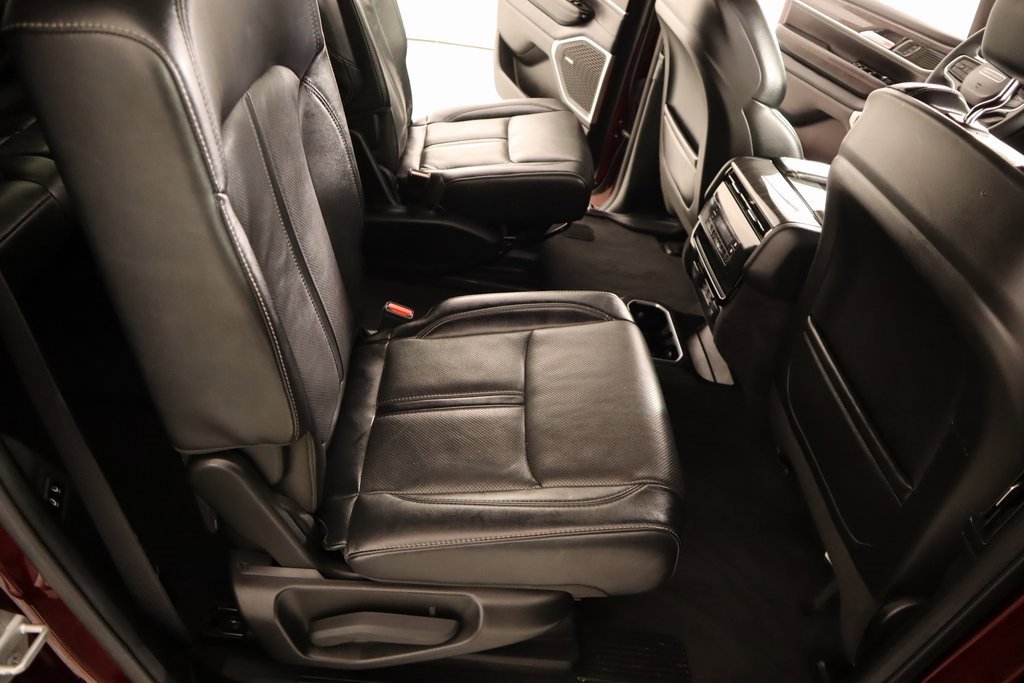 Used 2022 Jeep Wagoneer Series III w/ Flexible Seating Group image 16