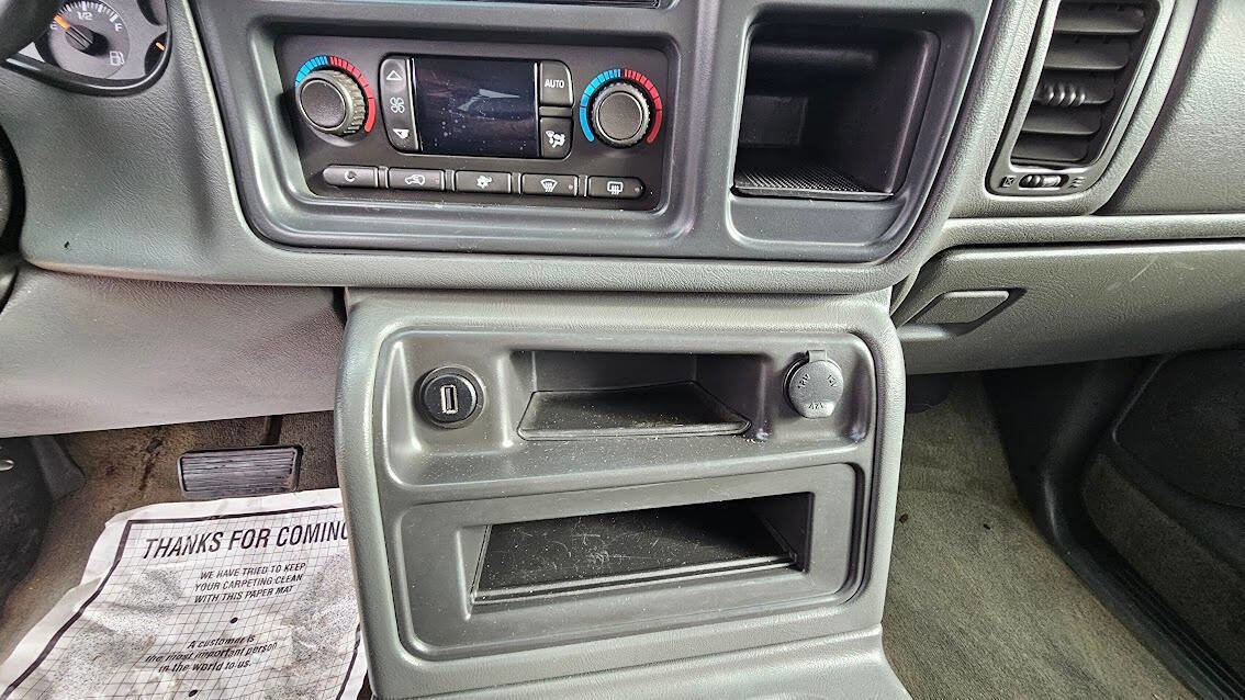 Used 2004 Chevrolet Silverado 2500 LT w/ Skid Plate Package image 28