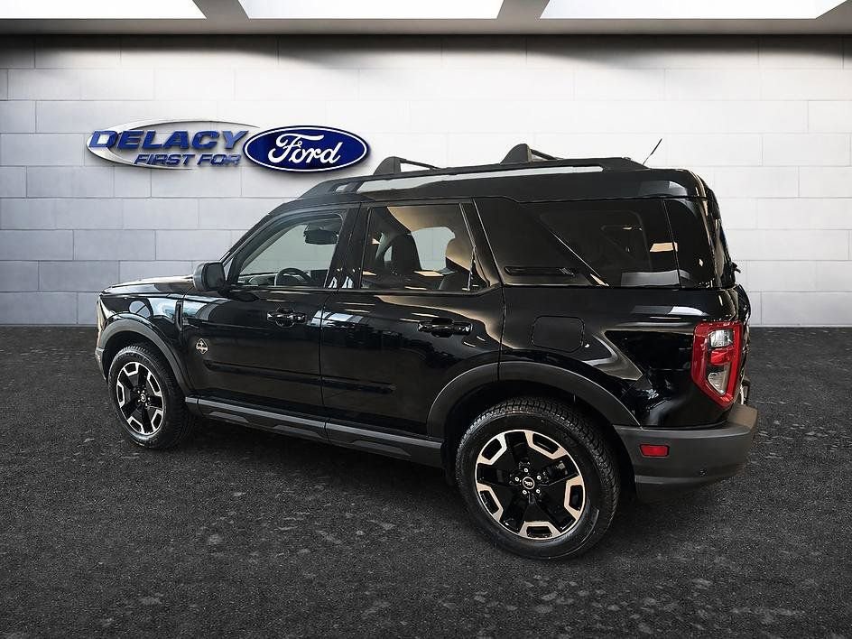 Used 2023 Ford Bronco Sport Outer Banks AWD/4WD image 4