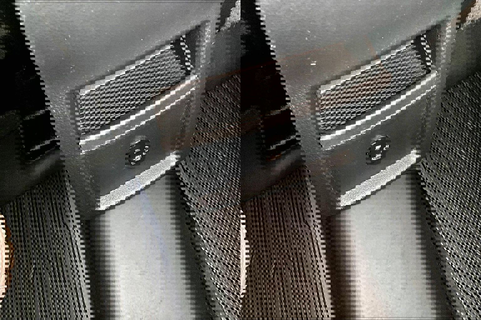 Used 2022 Ford Edge SE w/ Black Appearance Package image 35