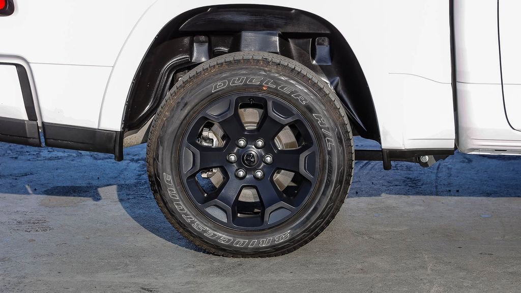 Used 2025 RAM 1500 Big Horn RWD image 12