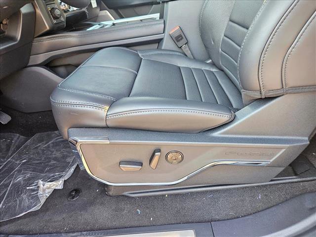 New 2026 Ford F250 Platinum image 4