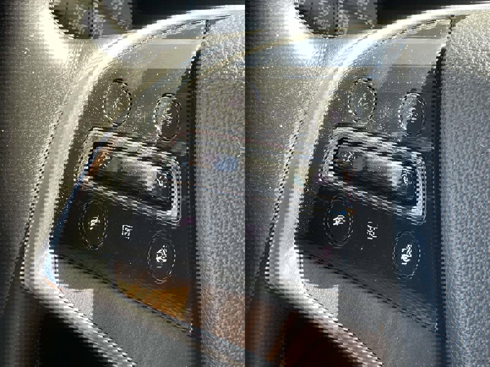 Used 2016 Cadillac Escalade ESV Premium image 21