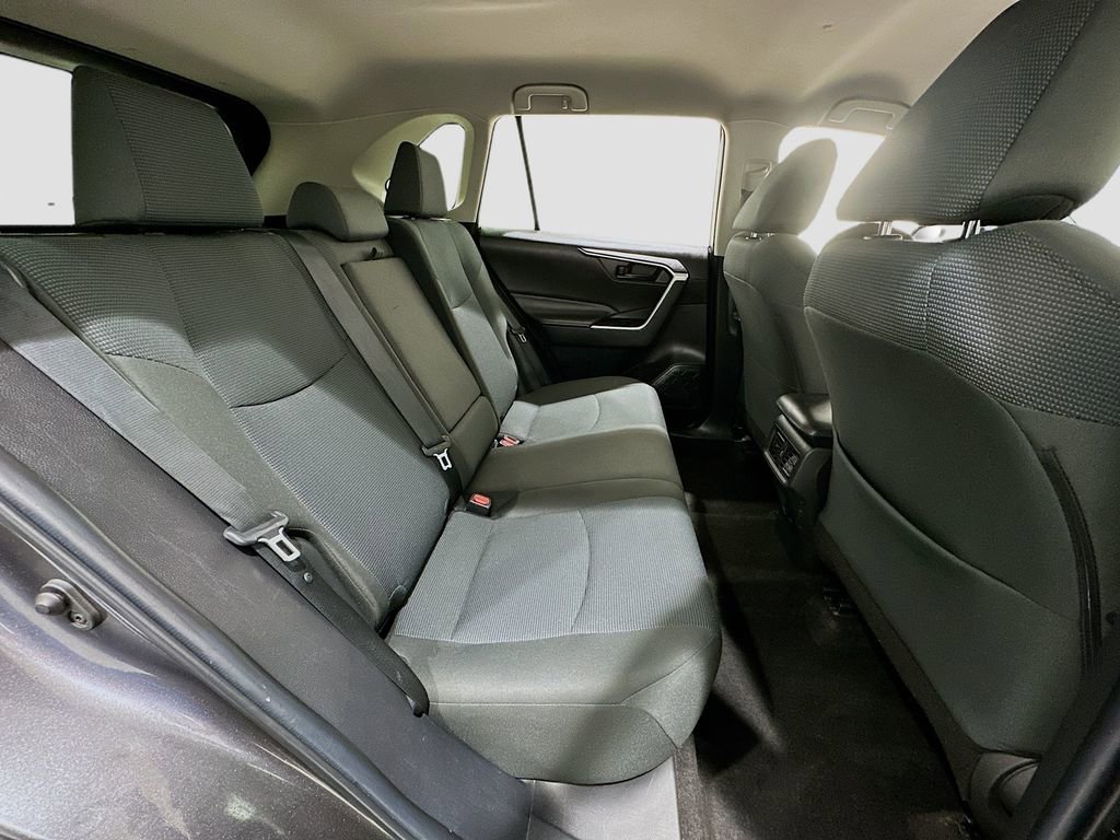 Used 2022 Toyota RAV4 LE FWD image 27