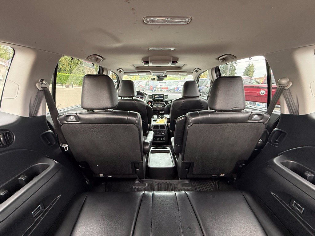 Used 2020 Honda Pilot Touring image 24