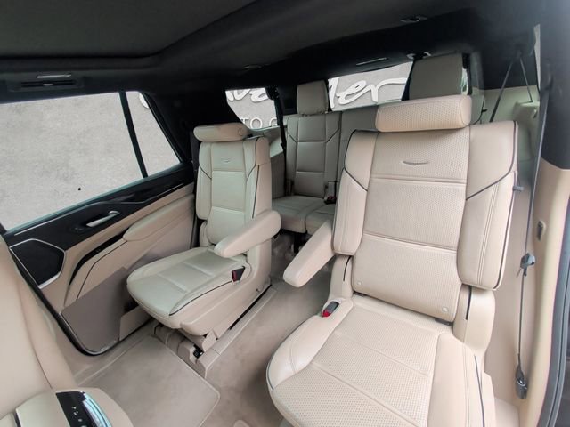 Used 2024 Cadillac Escalade Premium Luxury image 22
