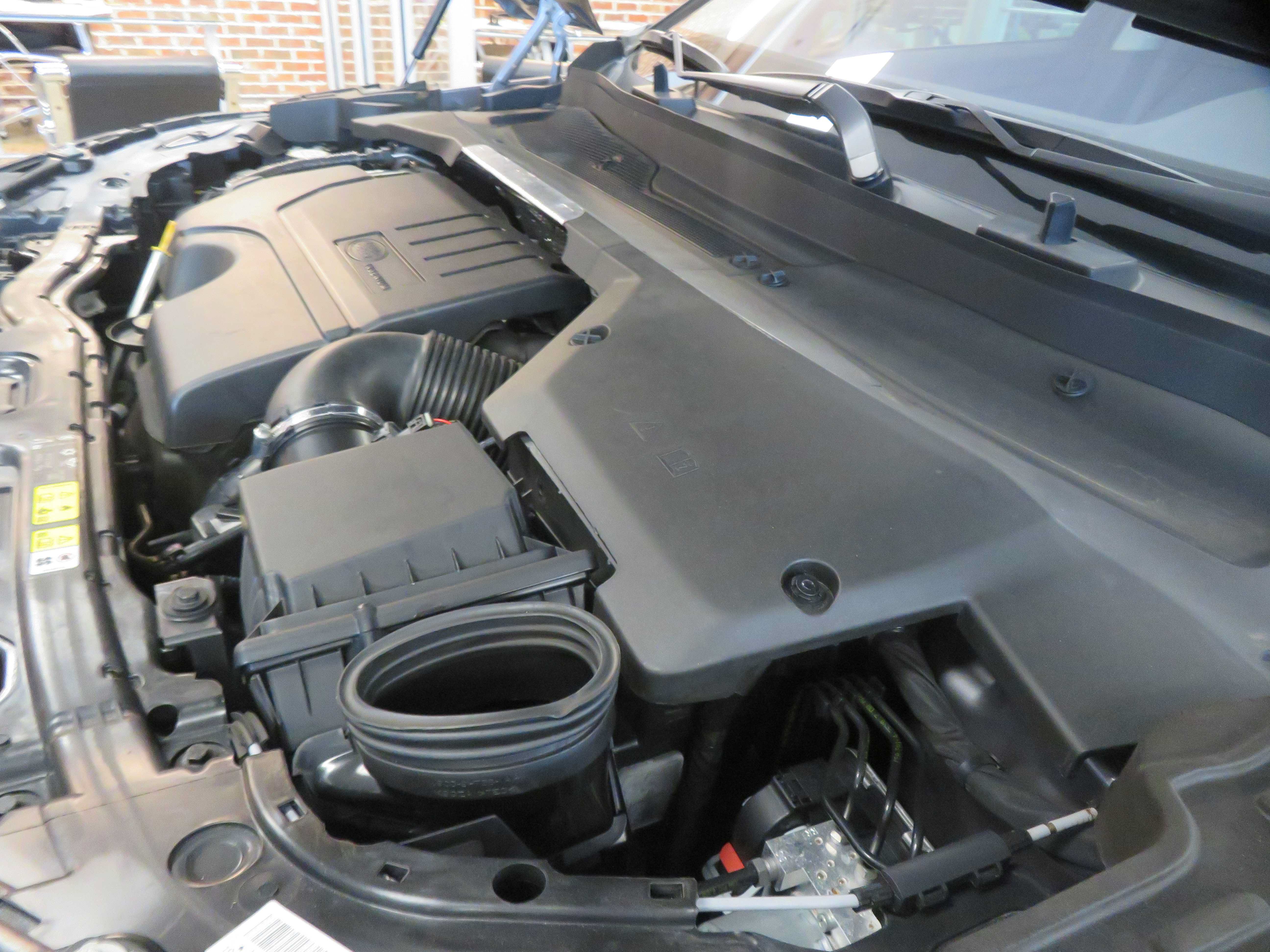 Used 2020 Land Rover Discovery Sport AWD/4WD image 55