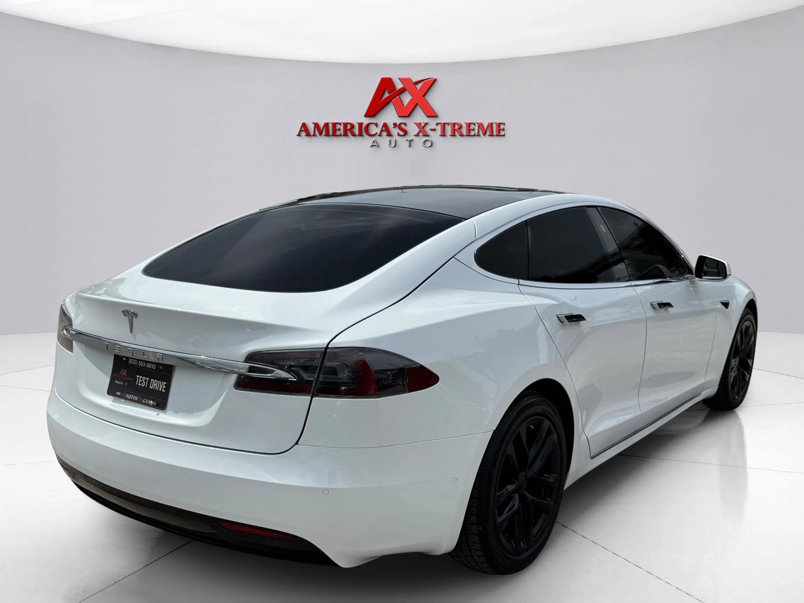 Used 2021 Tesla Model S Performance AWD/4WD image 5