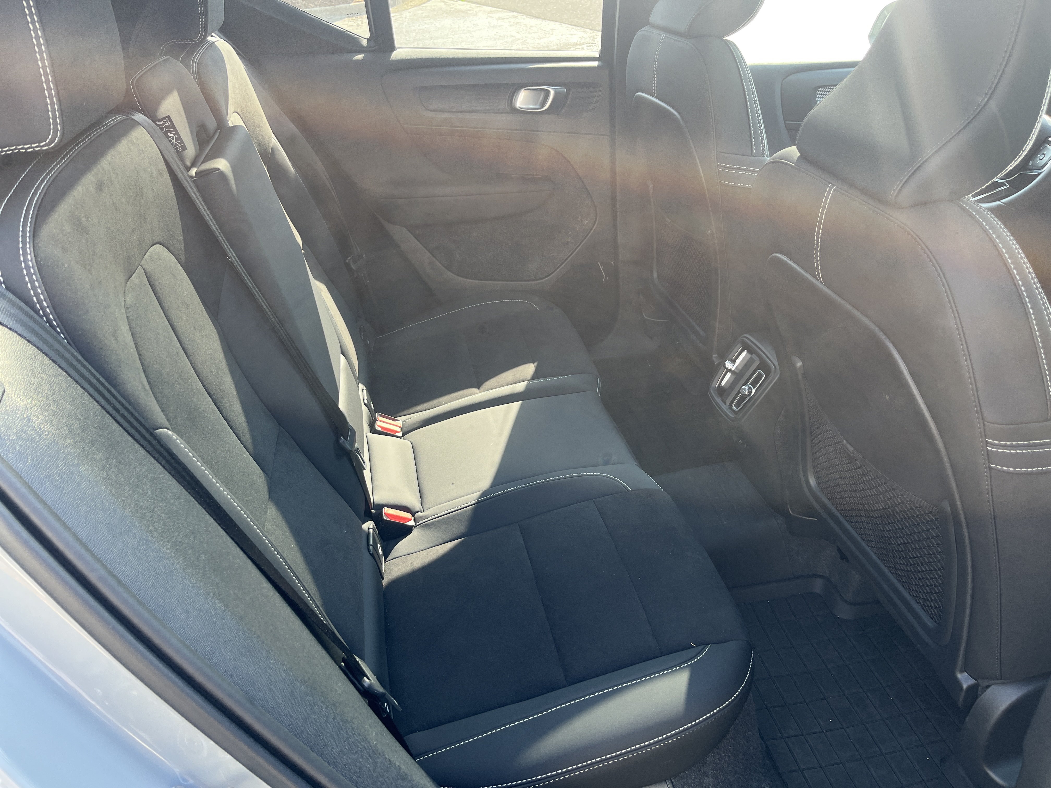 New 2026 Volvo XC40 B5 Ultra w/ Protection Package Premier AWD/4WD image 10