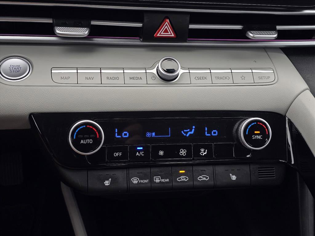 Used 2025 Hyundai Elantra Limited w/ Cargo Package image 20