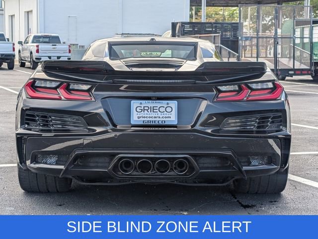 Used 2025 Chevrolet Corvette Z06 w/ Stealth Interior Trim Package RWD image 6