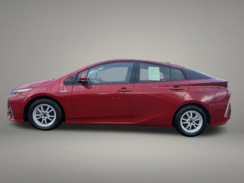 Used 2020 Toyota Prius Prime Limited FWD video 2