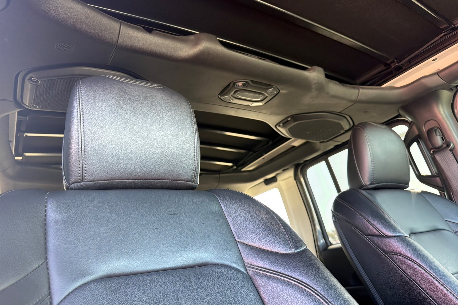 Used 2021 Jeep Wrangler Unlimited Sahara AWD/4WD image 19