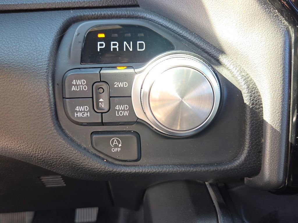 Used 2025 RAM 1500 Laramie image 19