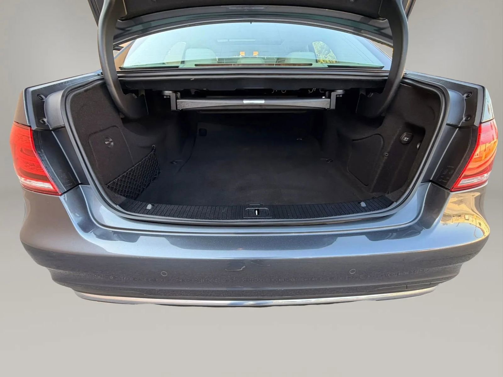 Used 2014 Mercedes-Benz E 350 Sedan image 34