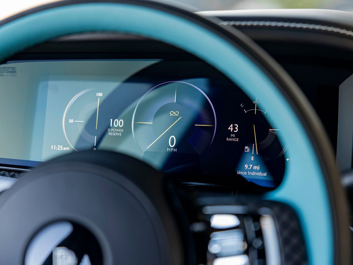 Certified 2025 Rolls-Royce Cullinan Black Badge image 16