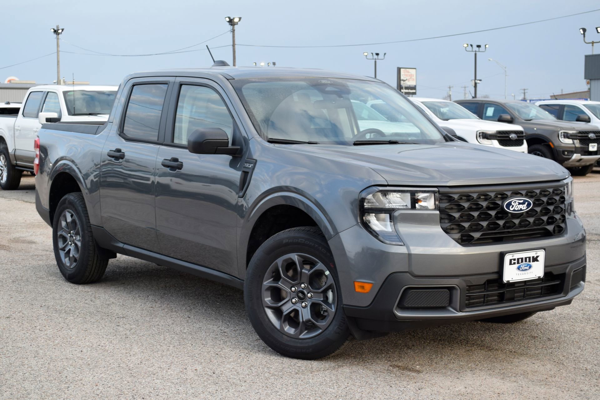 New 2026 Ford Maverick XLT image 3