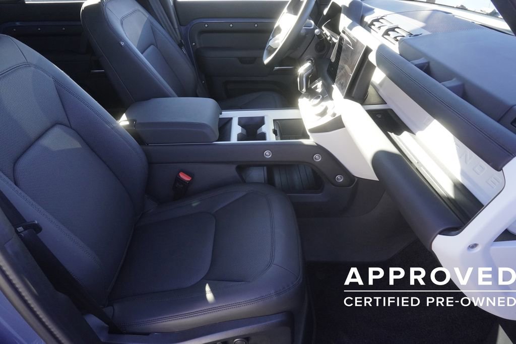 Used 2025 Land Rover Defender 110 S image 23