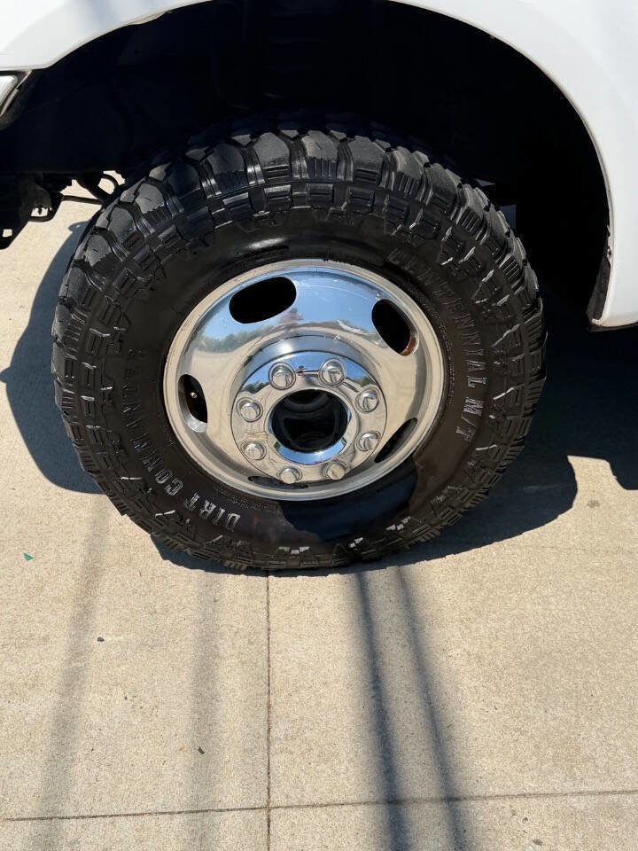 Used 2005 Ford F350 Lariat image 7