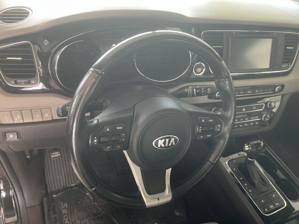 Used 2016 Kia Sedona SX Limited image 21