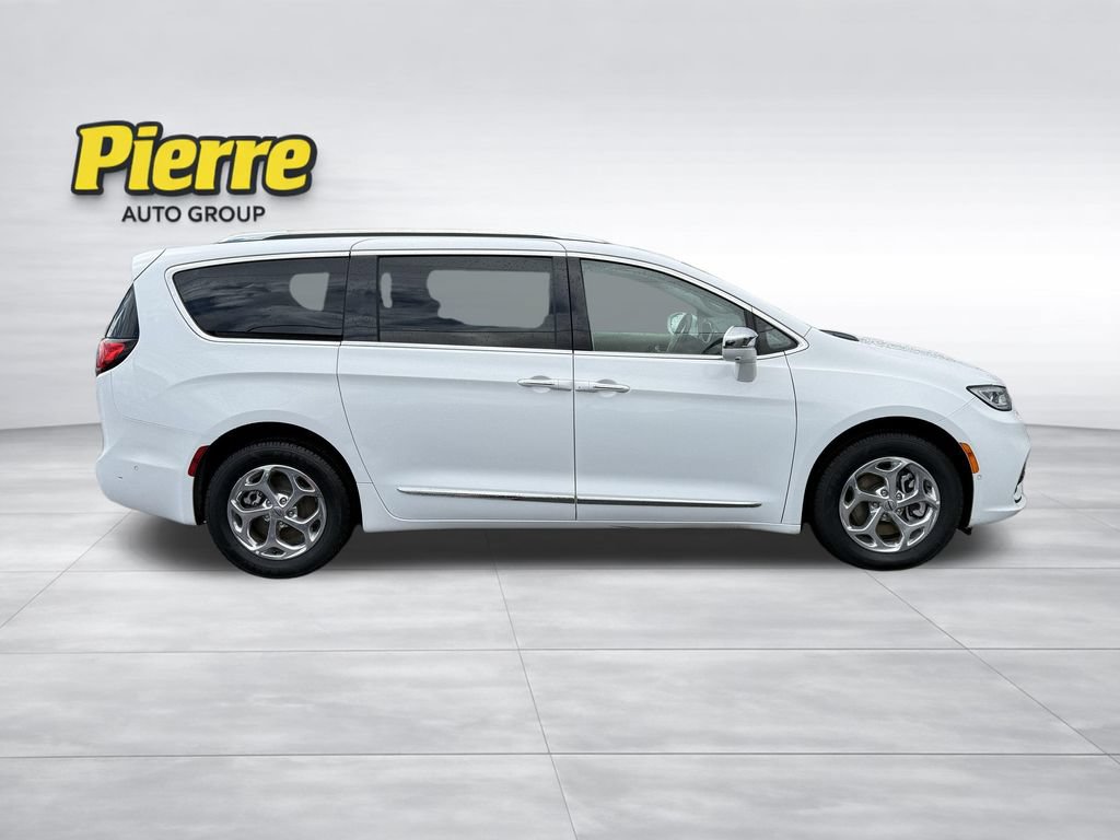 Used 2021 Chrysler Pacifica Limited w/ Premium & Safety Sphere Group AWD/4WD image 3