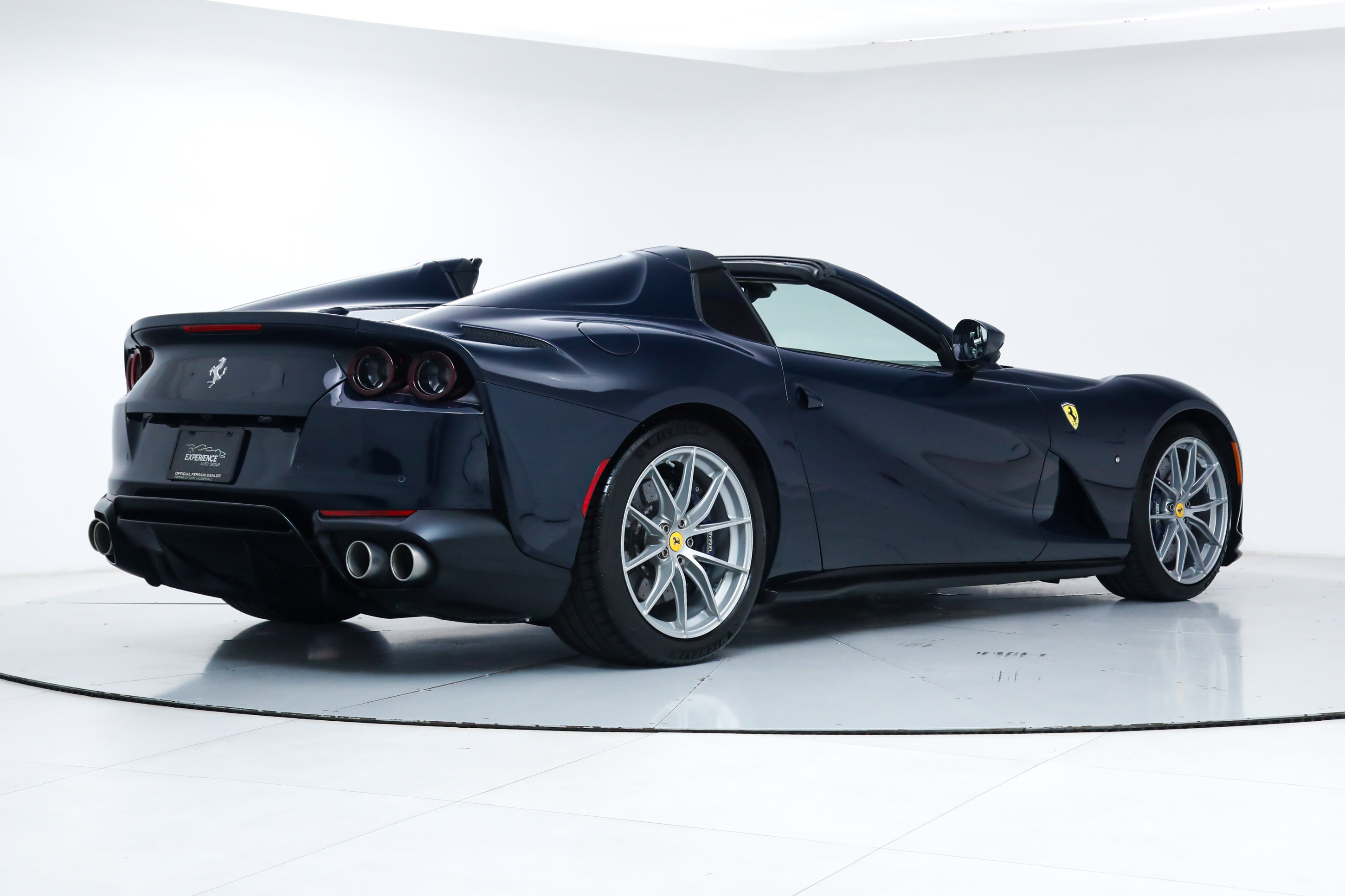 Certified 2022 Ferrari 812 GTS RWD image 3