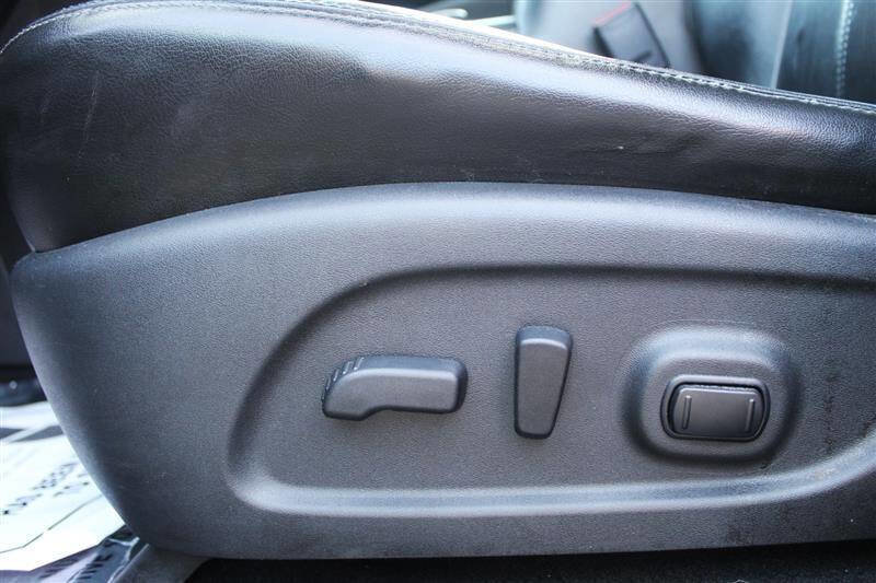 Used 2013 Nissan Pathfinder SL w/ SL Premium Pkg image 11