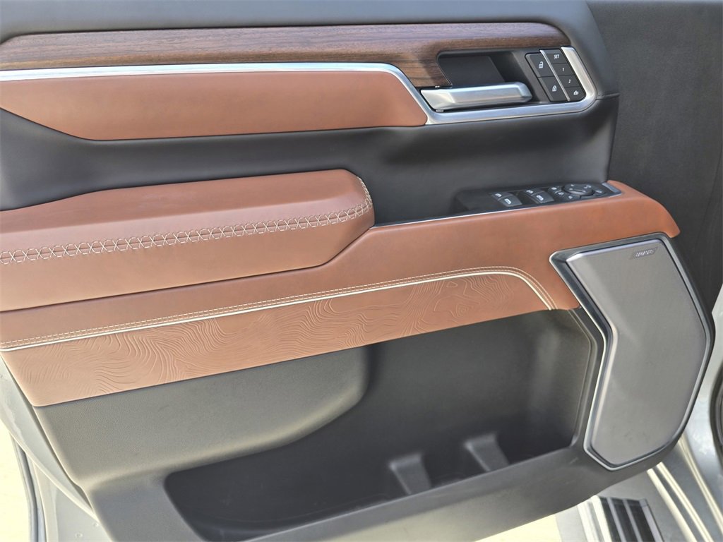 Used 2025 GMC Sierra 2500 Denali Ultimate image 21