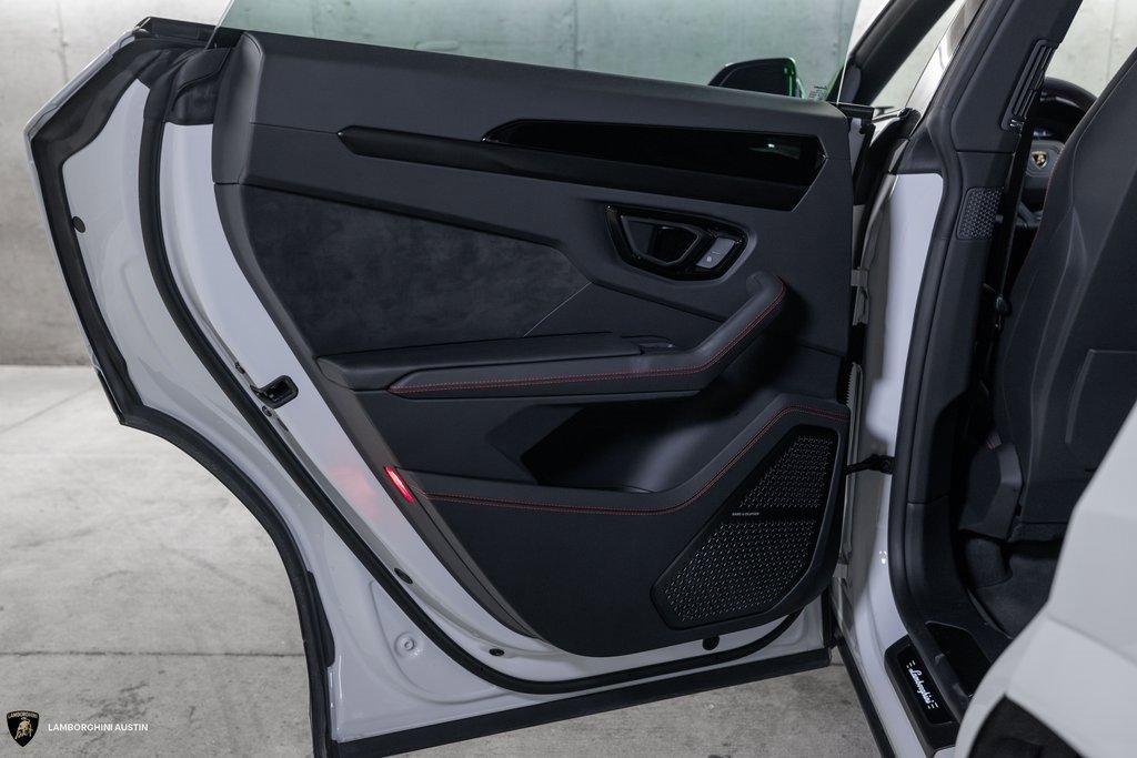 Used 2024 Lamborghini Urus S image 36