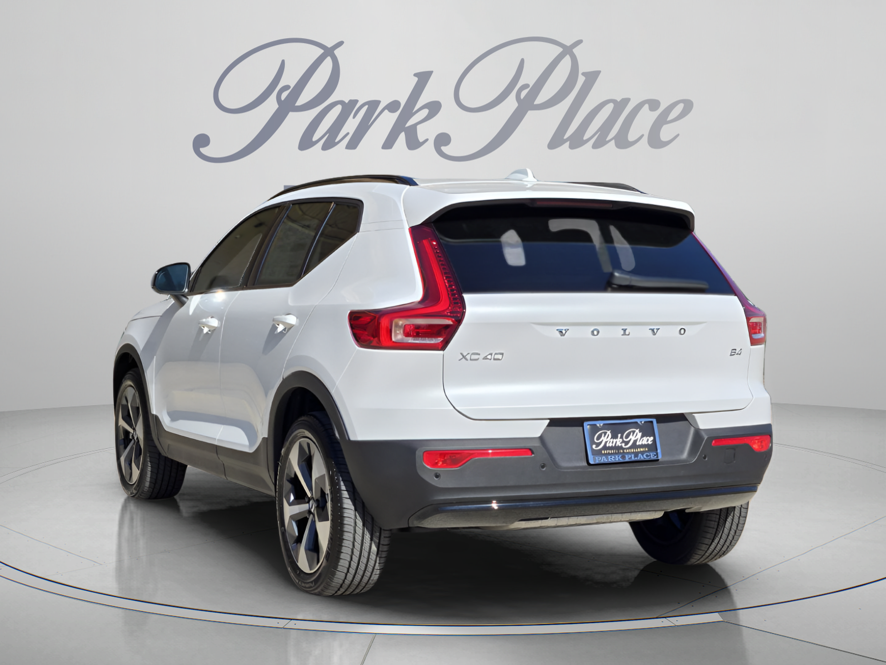 New 2026 Volvo XC40 B4 Core w/ Climate Package FWD image 3