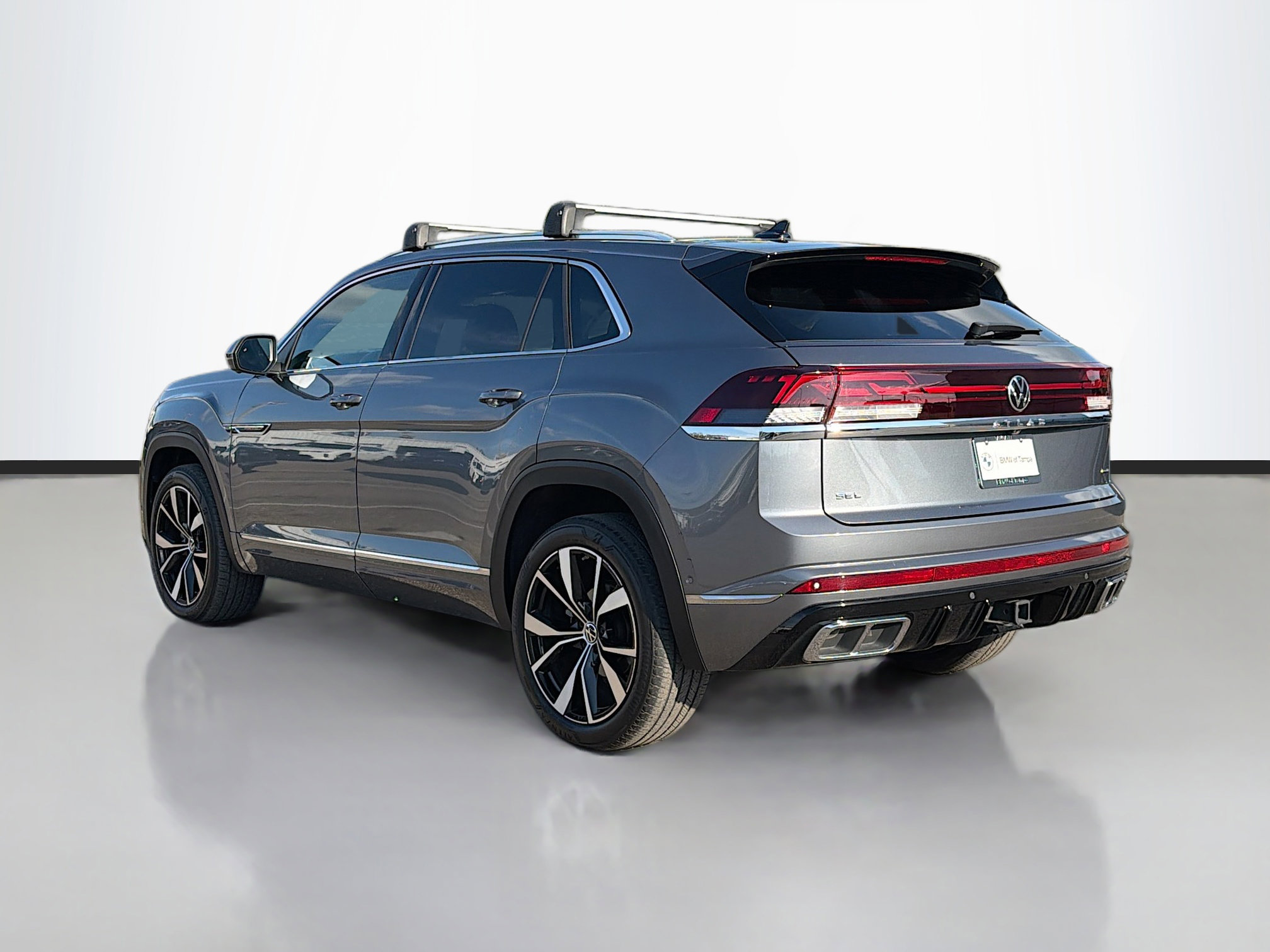 Used 2024 Volkswagen Atlas Cross Sport SEL Premium R-Line image 5