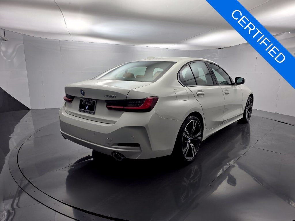 Certified 2023 BMW 330i Sedan w/ Driving Assistance Package RWD image 6