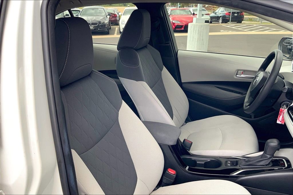 Used 2020 Toyota Corolla LE FWD image 7