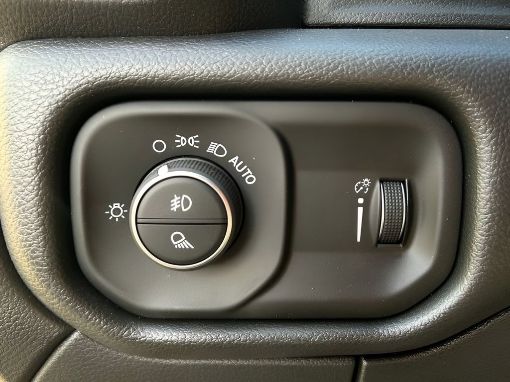 New 2025 RAM 2500 Tradesman w/ Safety Group AWD/4WD image 25