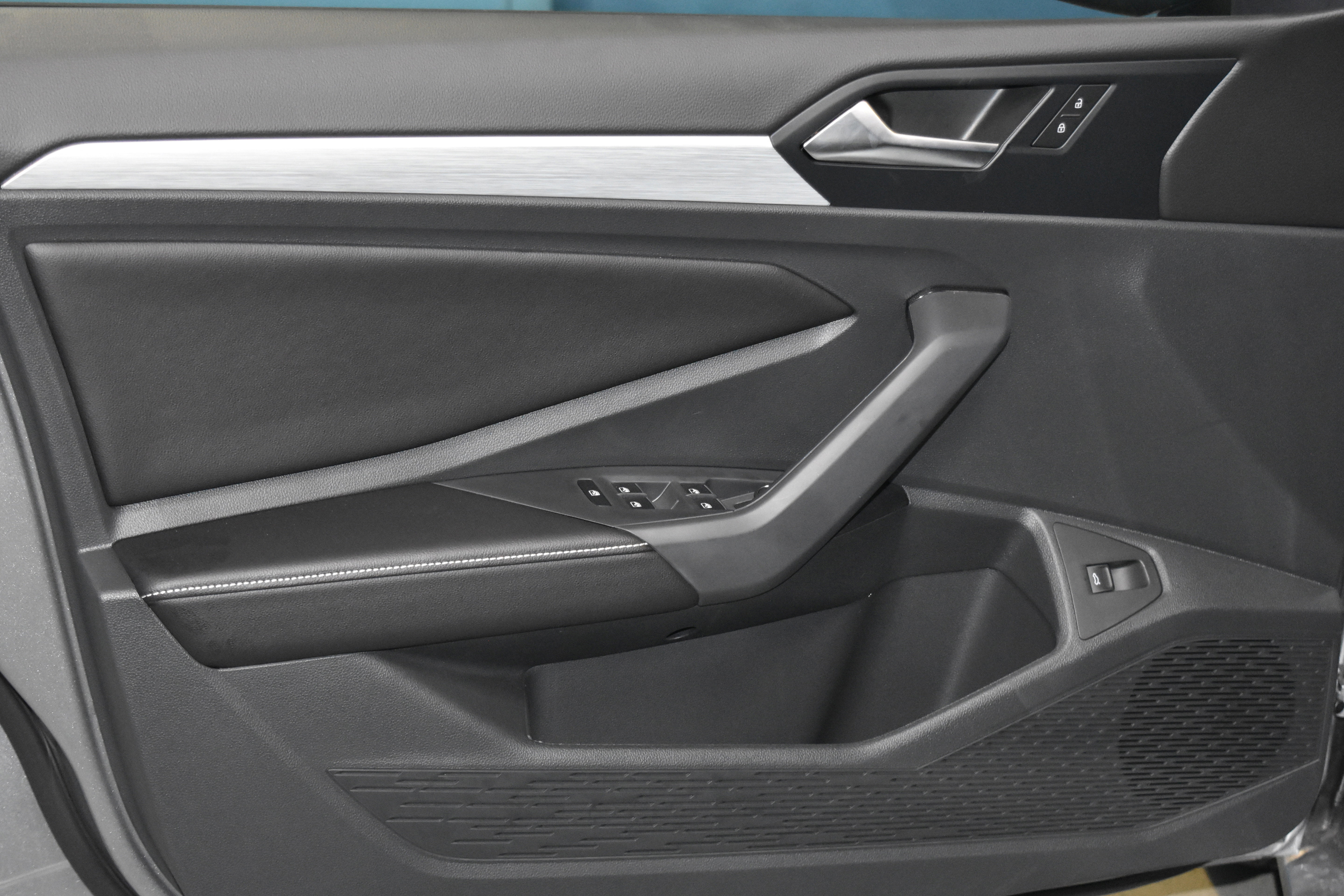 New 2026 Volkswagen Jetta Sport FWD image 3