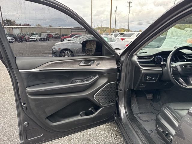 Used 2022 Jeep Grand Cherokee L Limited image 15