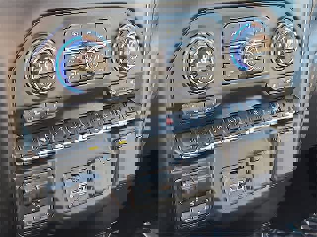 Used 2021 Chevrolet Silverado 1500 LT w/ Safety Package image 23