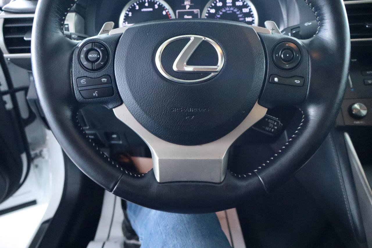 Used 2016 Lexus IS 200t RWD image 21