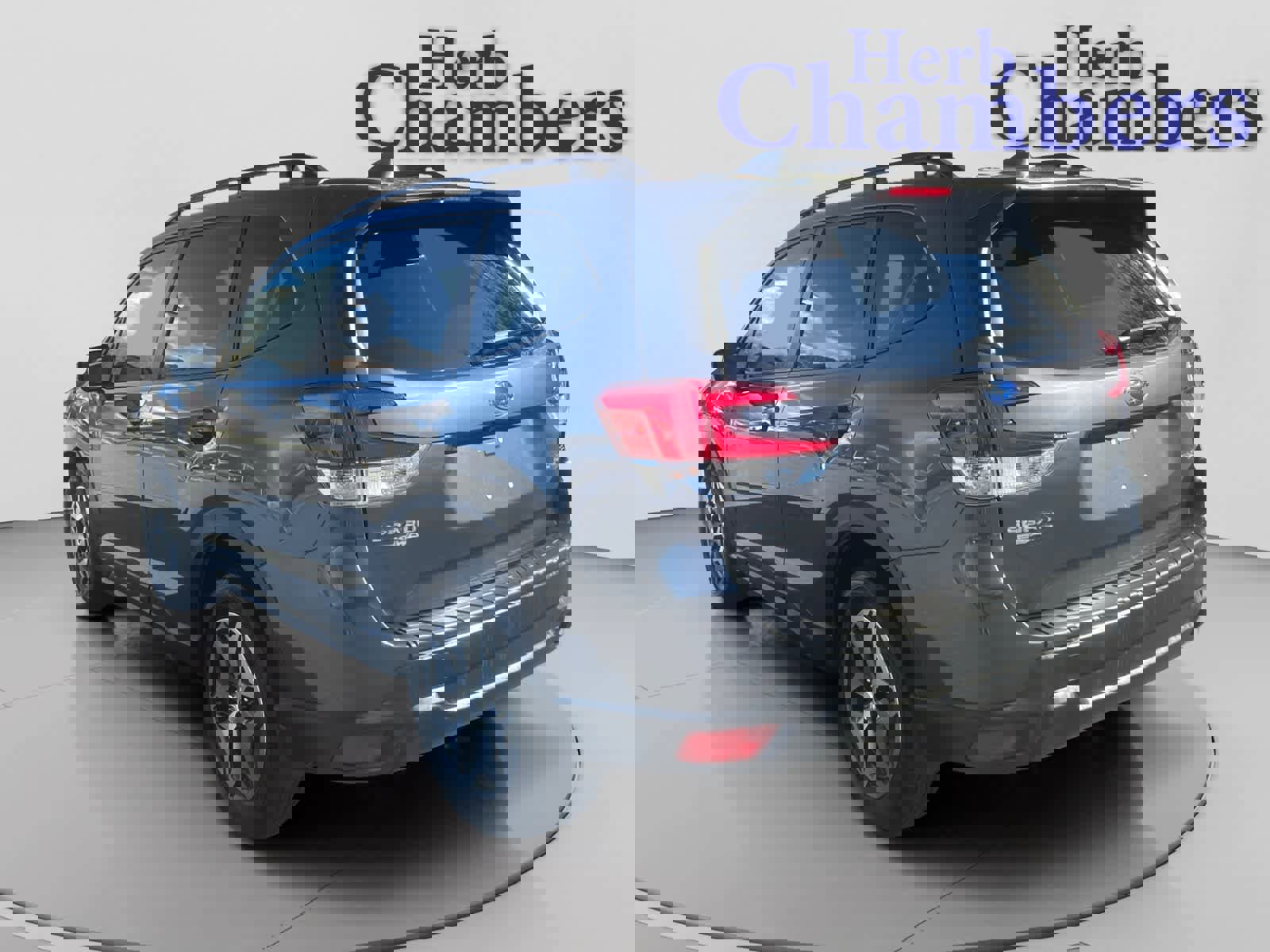 Used 2022 Subaru Forester Premium image 3