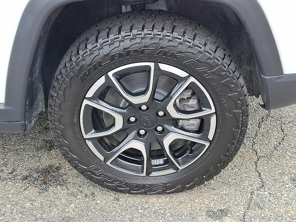 Certified 2024 Jeep Compass Trailhawk AWD/4WD image 18