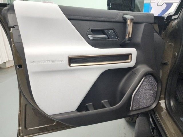 New 2025 GMC Hummer EV 2X AWD/4WD image 10